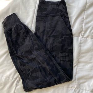 Lululemon Align Jogger 28” Camo Deep Coal Multi. Size 8